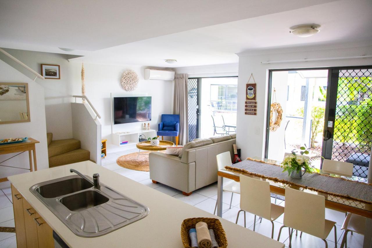 Tropical Getaway In 2 Bedroom Unit In 4 Star Resort ヌーサヴィル エクステリア 写真